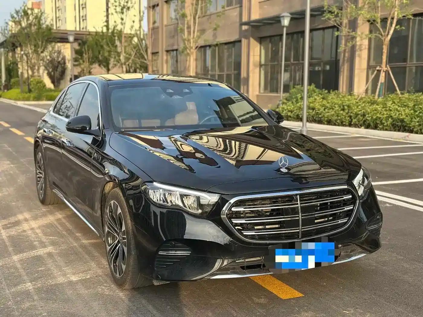 Mercedes-Benz E-Class 2024 Facelift E 300 L Fashion Model — миниатюра 3