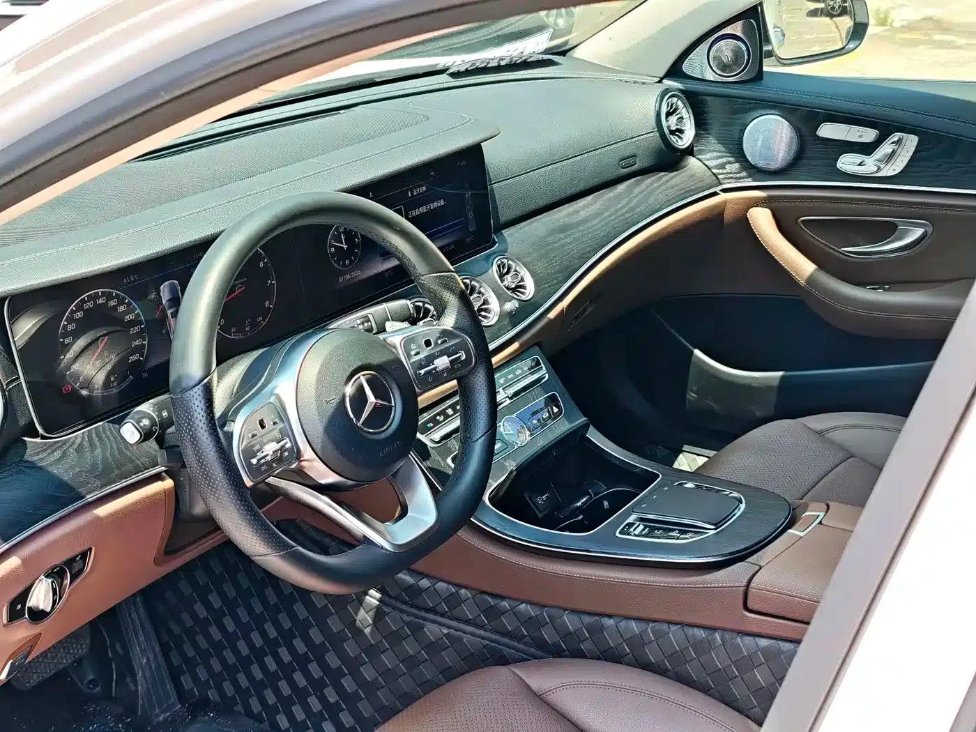 Mercedes-Benz E-Class 2019 E 300 L Sport Luxury — миниатюра 6