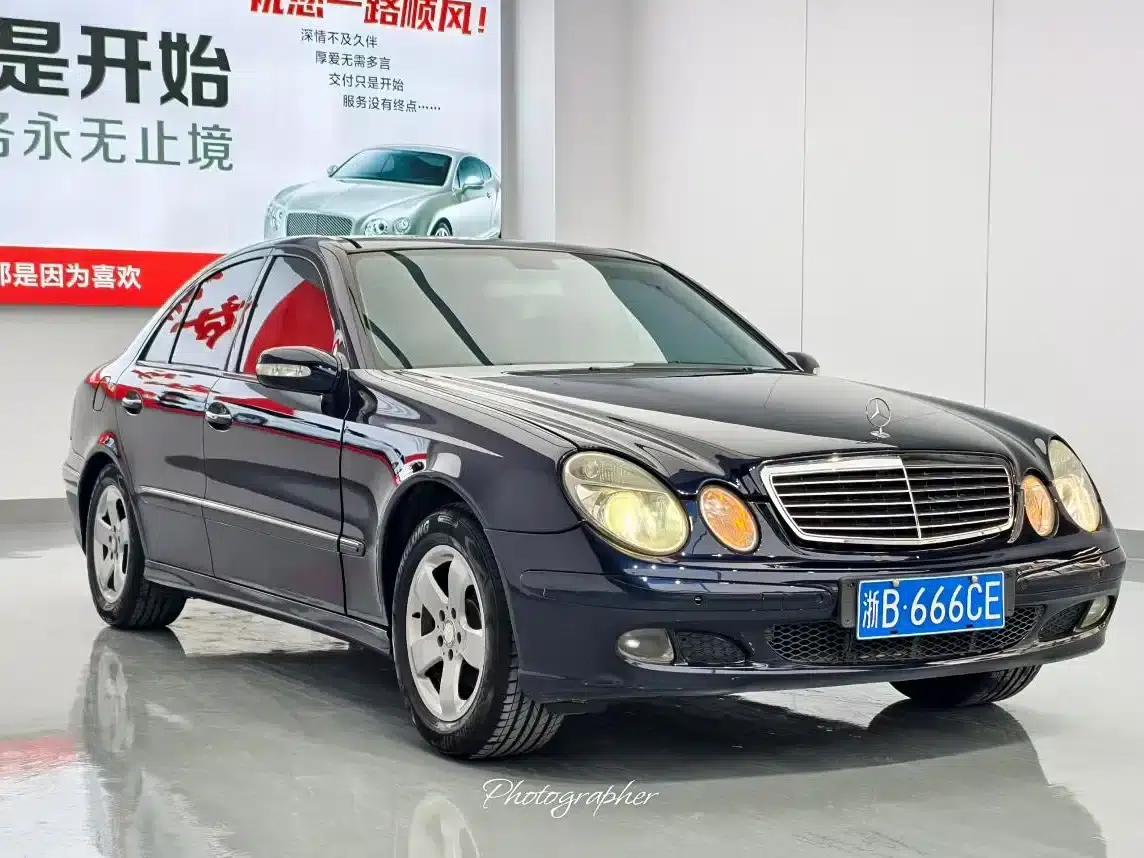 Mercedes-Benz E-Class 2005 E 280 — миниатюра 3
