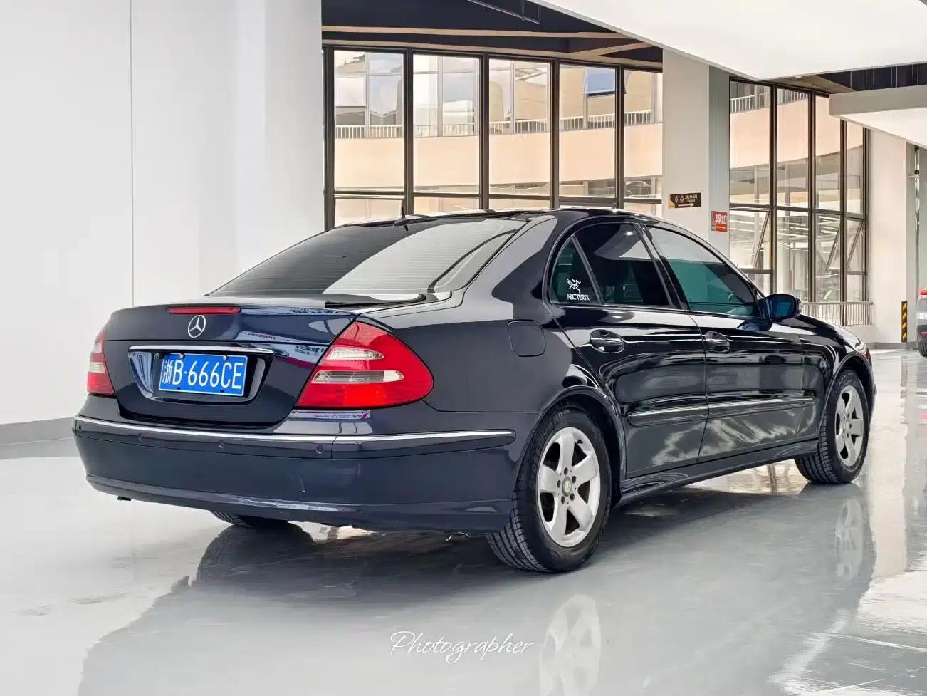 Mercedes-Benz E-Class 2005 E 280 — миниатюра 7