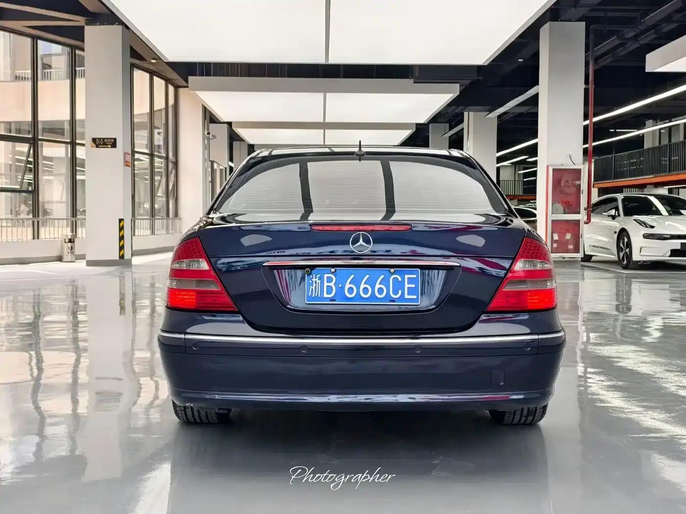 Mercedes-Benz E-Class 2005 E 280 — миниатюра 8
