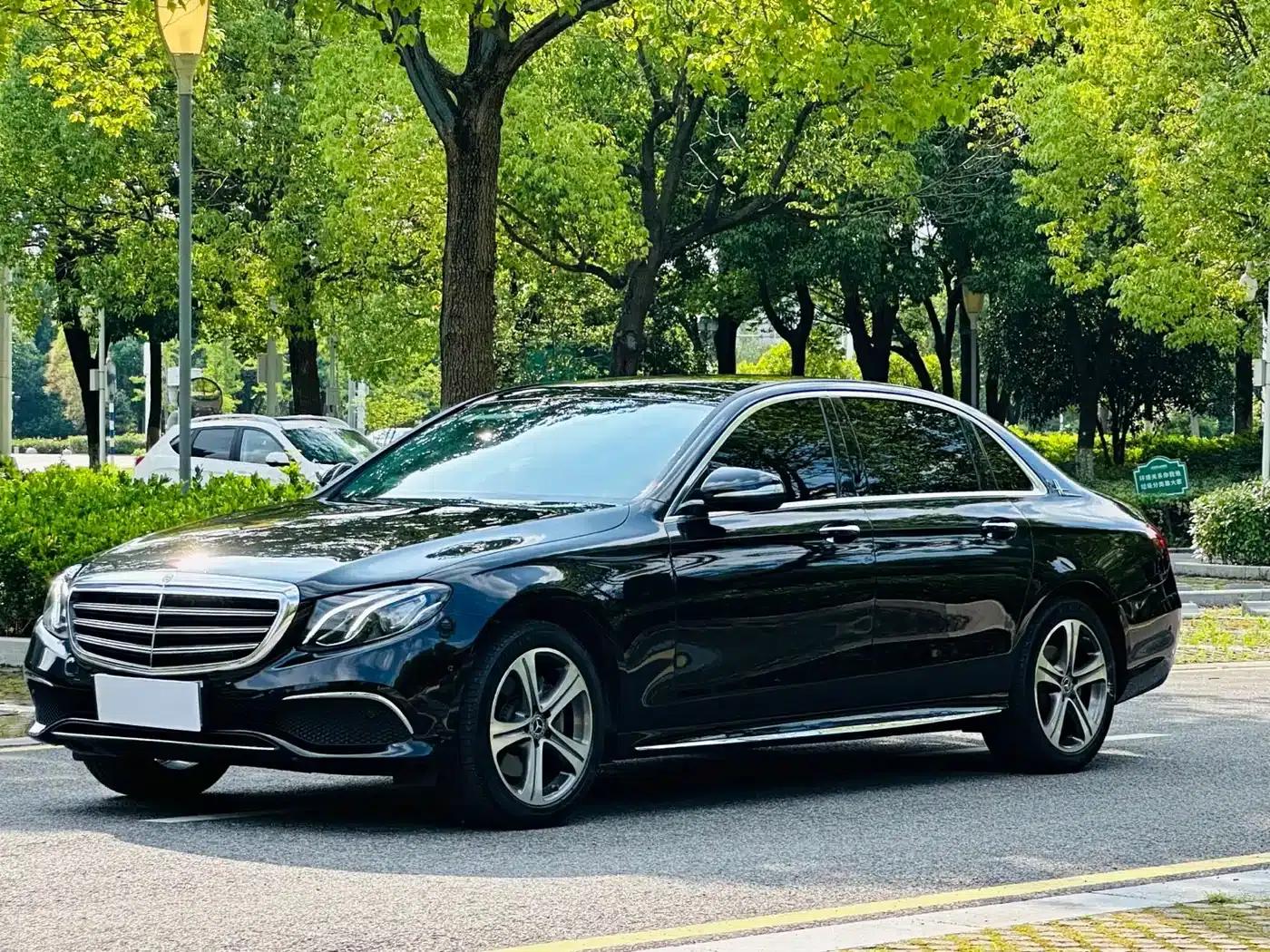 Mercedes-Benz E-Class 2020 Facelift E 260 L Sport — миниатюра 1