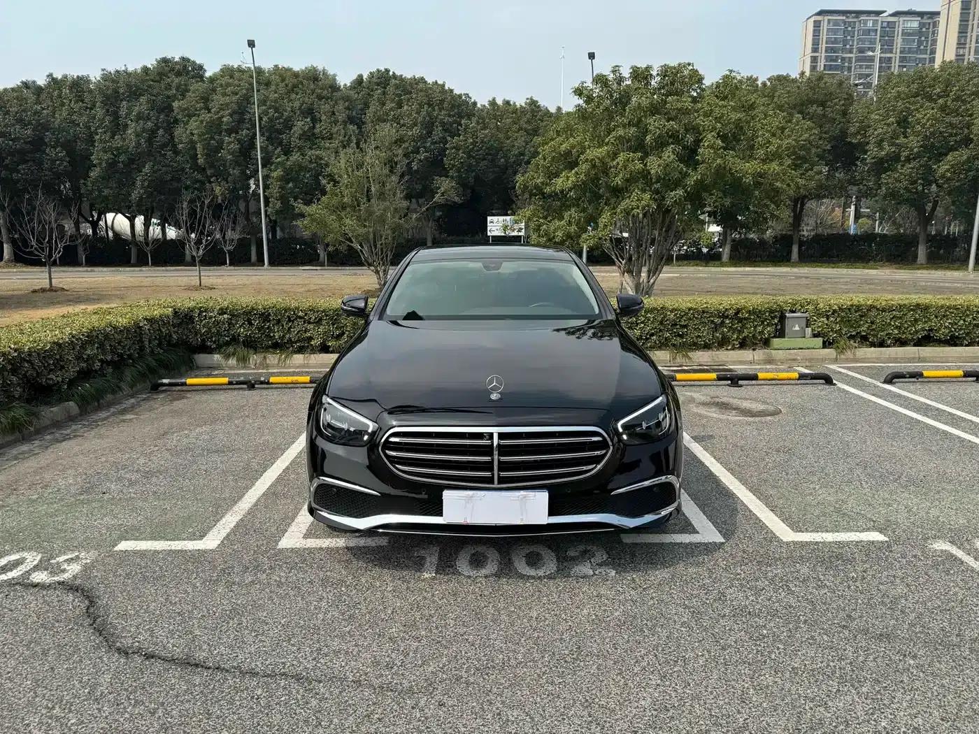 Mercedes-Benz E-Class 2023 Facelift E 300 L Luxury — миниатюра 1