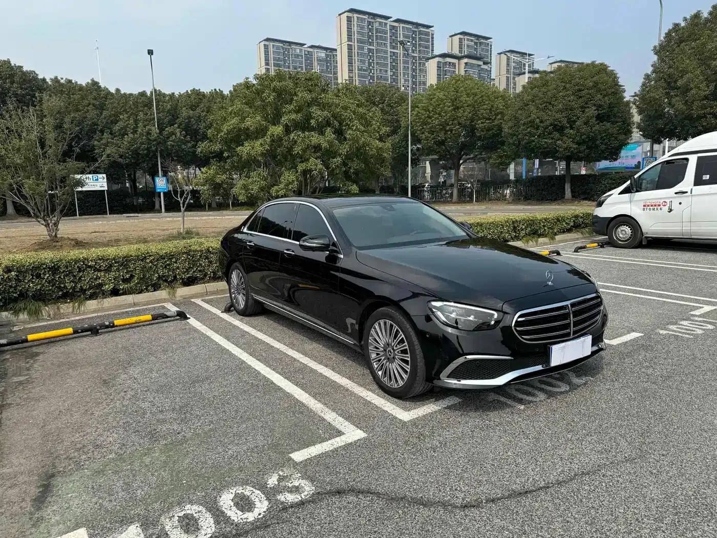 Mercedes-Benz E-Class 2023 Facelift E 300 L Luxury — миниатюра 2