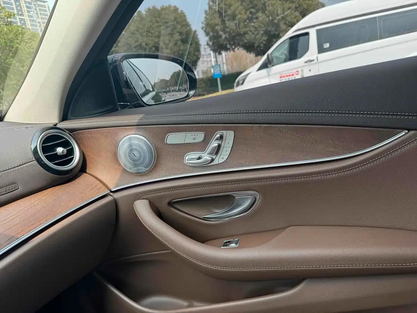 Mercedes-Benz E-Class 2023 Facelift E 300 L Luxury — миниатюра 17
