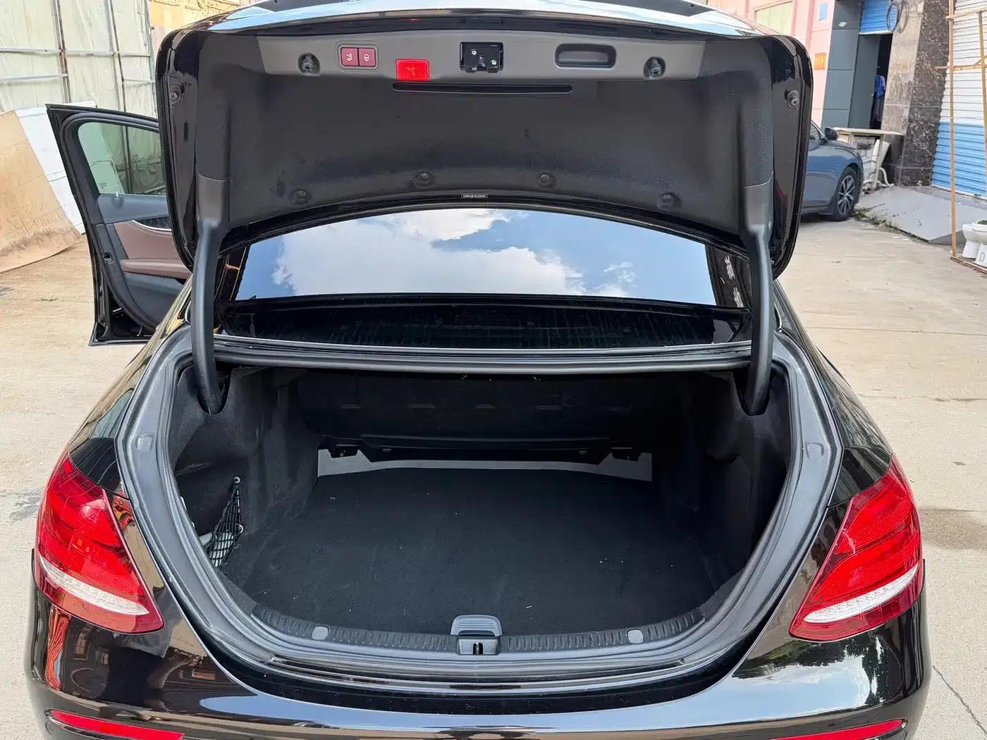 Mercedes-Benz E-Class 2019 E 300 L Sport Style — миниатюра 13