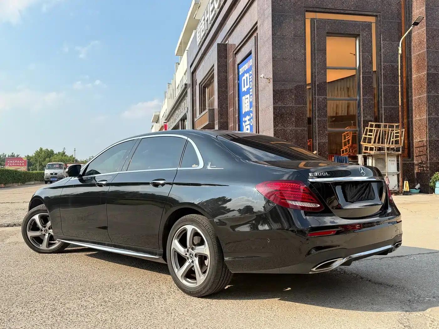 Mercedes-Benz E-Class 2019 E 300 L Sport Style — миниатюра 4