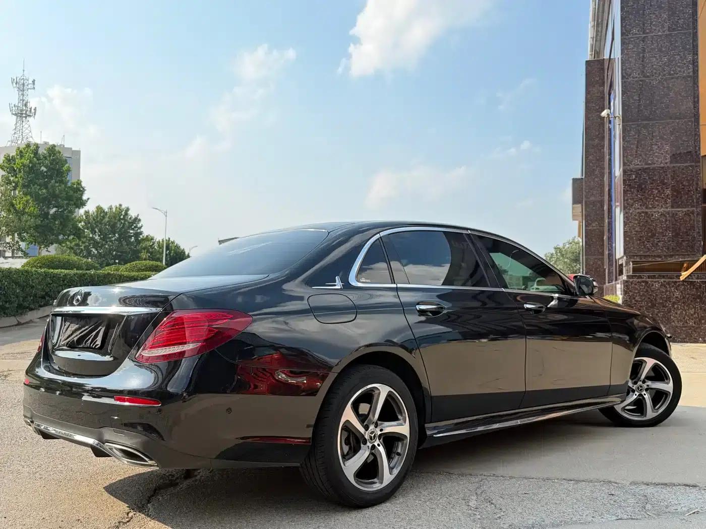 Mercedes-Benz E-Class 2019 E 300 L Sport Style — миниатюра 7