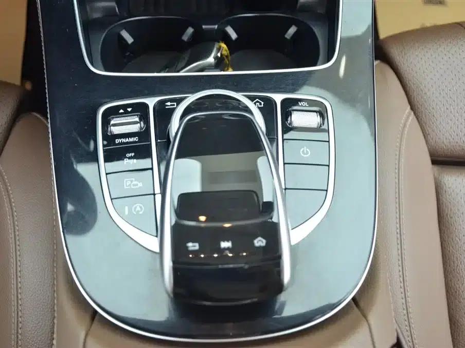 2016 Mercedes-Benz E-Class E 200 L — миниатюра 9