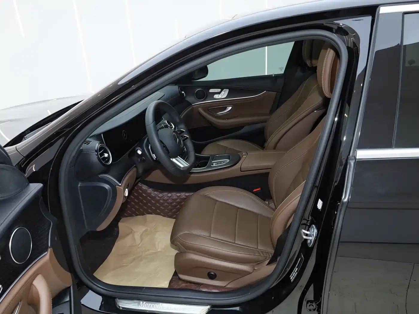 Mercedes-Benz E-Class 2021 Facelift E 300 L Sport Style — миниатюра 27