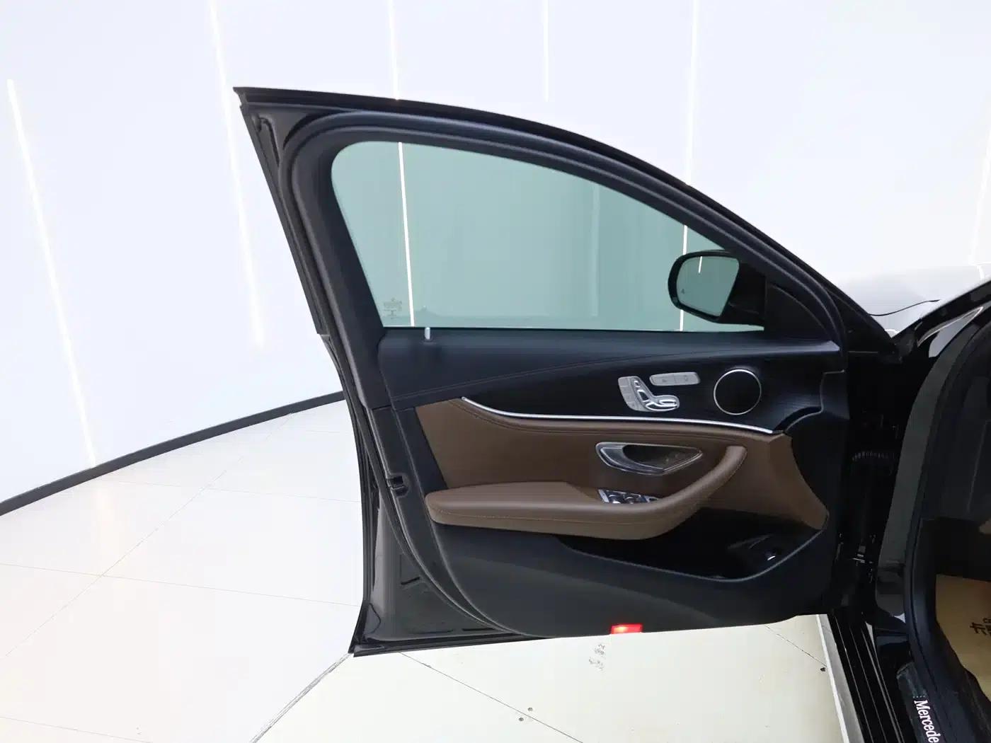 Mercedes-Benz E-Class 2021 Facelift E 300 L Sport Style — миниатюра 9