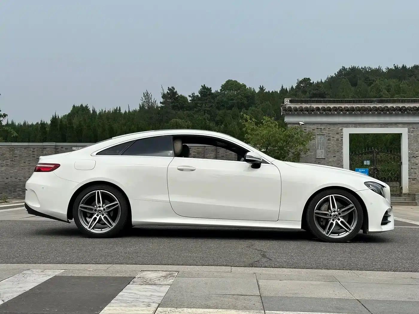 Imported Mercedes-Benz E-Class 2018 E 200 Coupe — миниатюра 13
