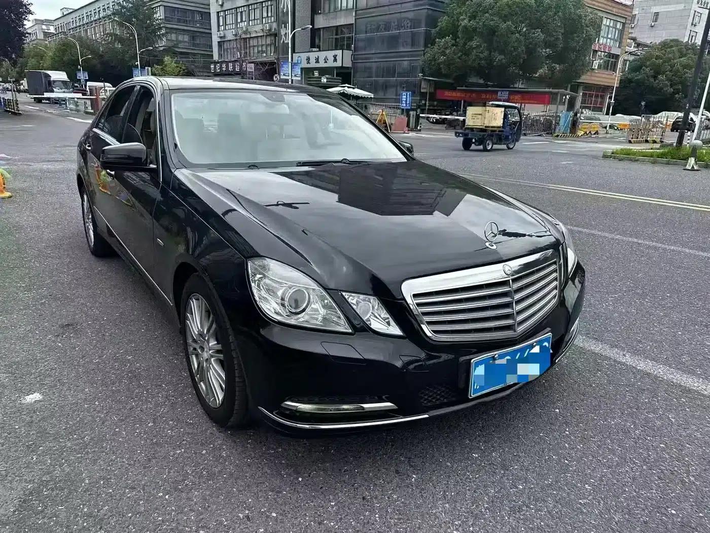 Imported Mercedes-Benz E-Class 2010 E 200 CGI Elegance — миниатюра 4