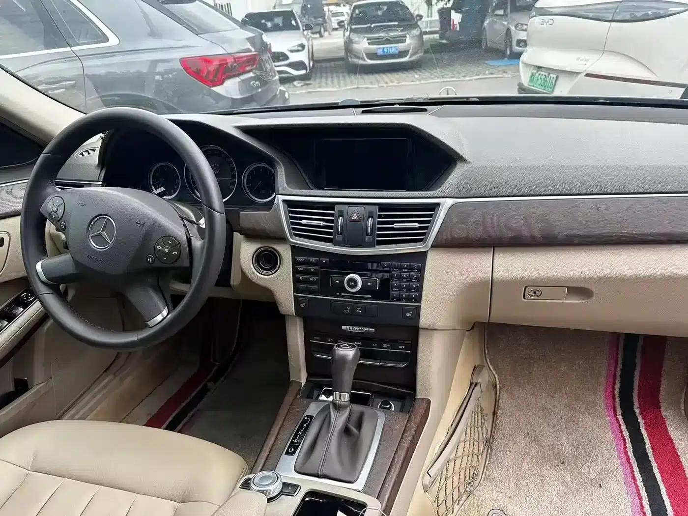 Imported Mercedes-Benz E-Class 2010 E 200 CGI Elegance — миниатюра 9