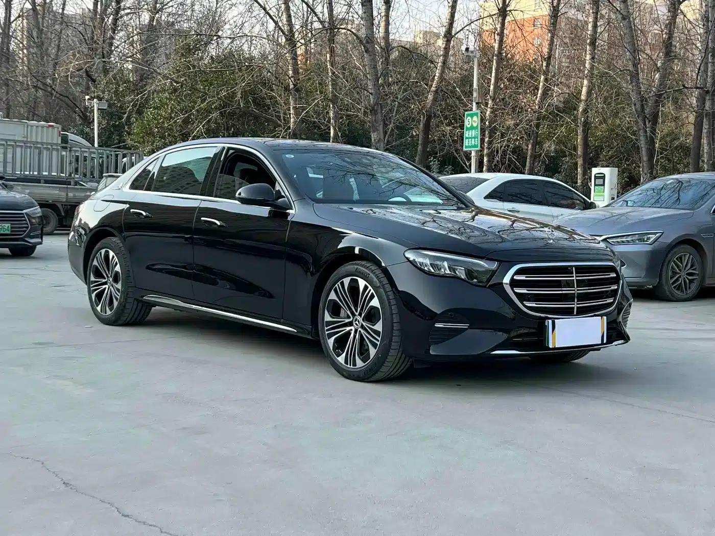 Mercedes-Benz E-Class PHEV 2024 E 350 e L Plug-in Hybrid Sedan — миниатюра 2