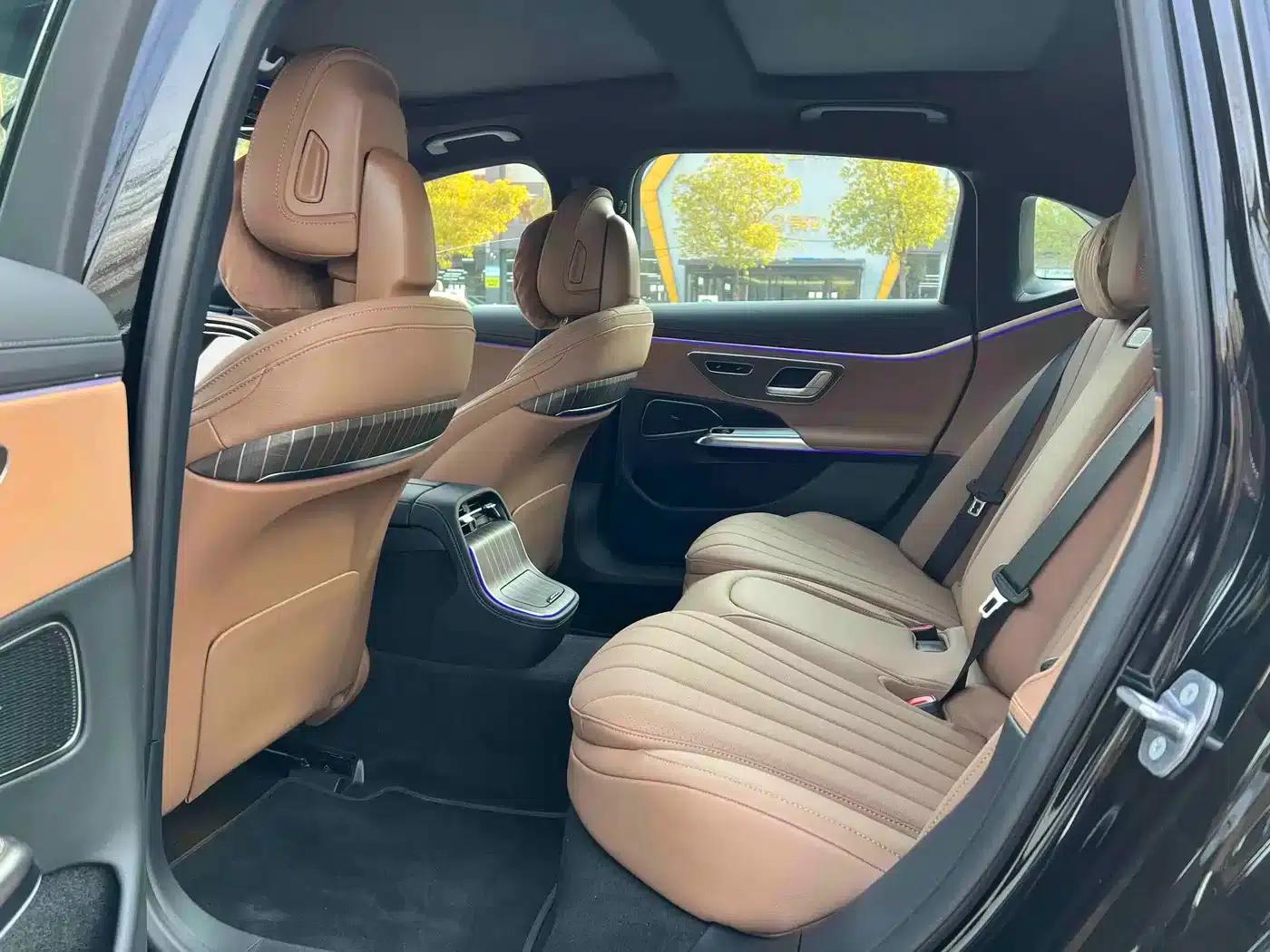 Mercedes-Benz E-Class PHEV 2024 E 350 e L Plug-in Hybrid Sedan — миниатюра 5
