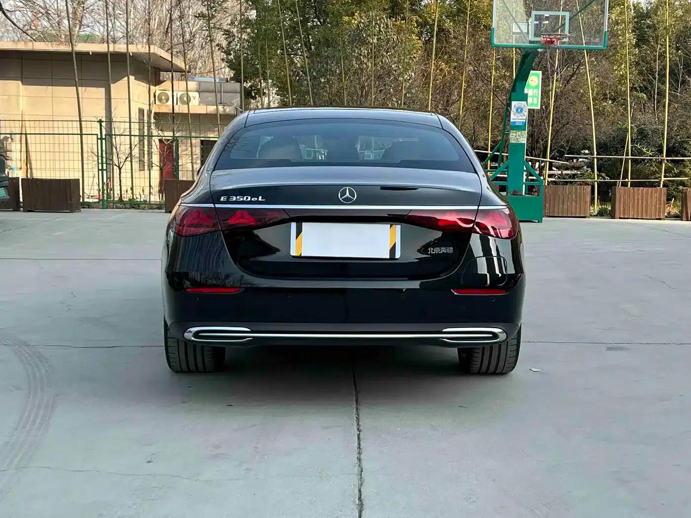 Mercedes-Benz E-Class PHEV 2024 E 350 e L Plug-in Hybrid Sedan — миниатюра 9