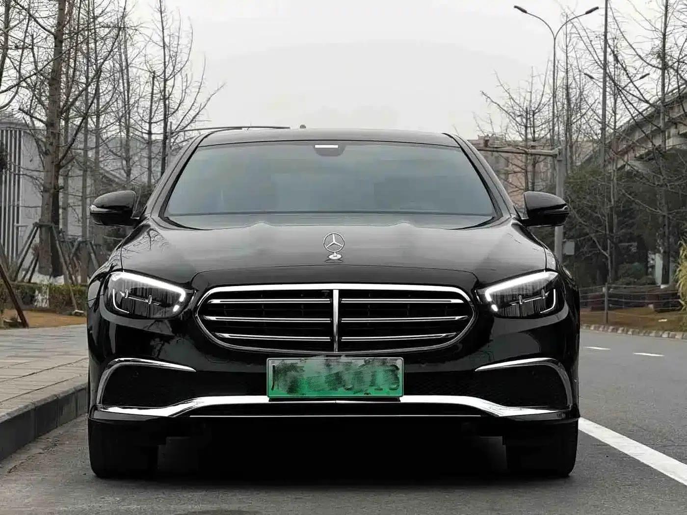 Mercedes-Benz E-Class PHEV 2023 E 350 e L Plug-in Hybrid Sports Sedan — миниатюра 2