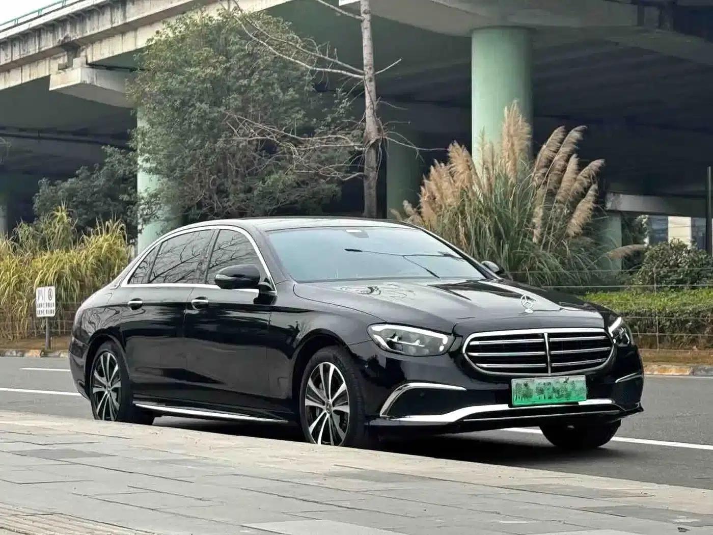 Mercedes-Benz E-Class PHEV 2023 E 350 e L Plug-in Hybrid Sports Sedan — миниатюра 3