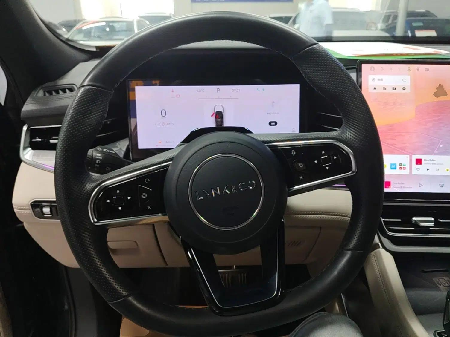 Lynk & Co 09 EM-P 2024 2.0TD EM-P Four-Wheel Drive ULTRA Six-Seater — миниатюра 13