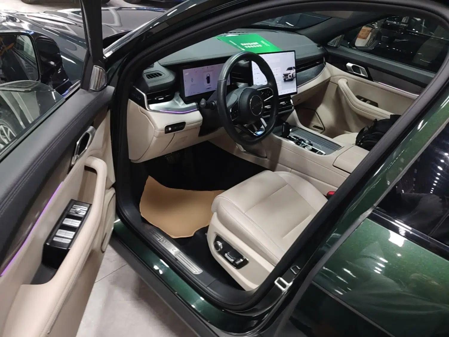 Lynk & Co 09 EM-P 2024 2.0TD EM-P Four-Wheel Drive ULTRA Six-Seater — миниатюра 18