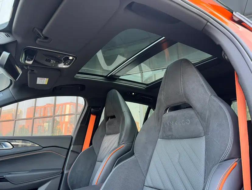 Lynk & Co 02 Hatchback 2021 2.0TD Halo Driving Control Kit Edition — миниатюра 27