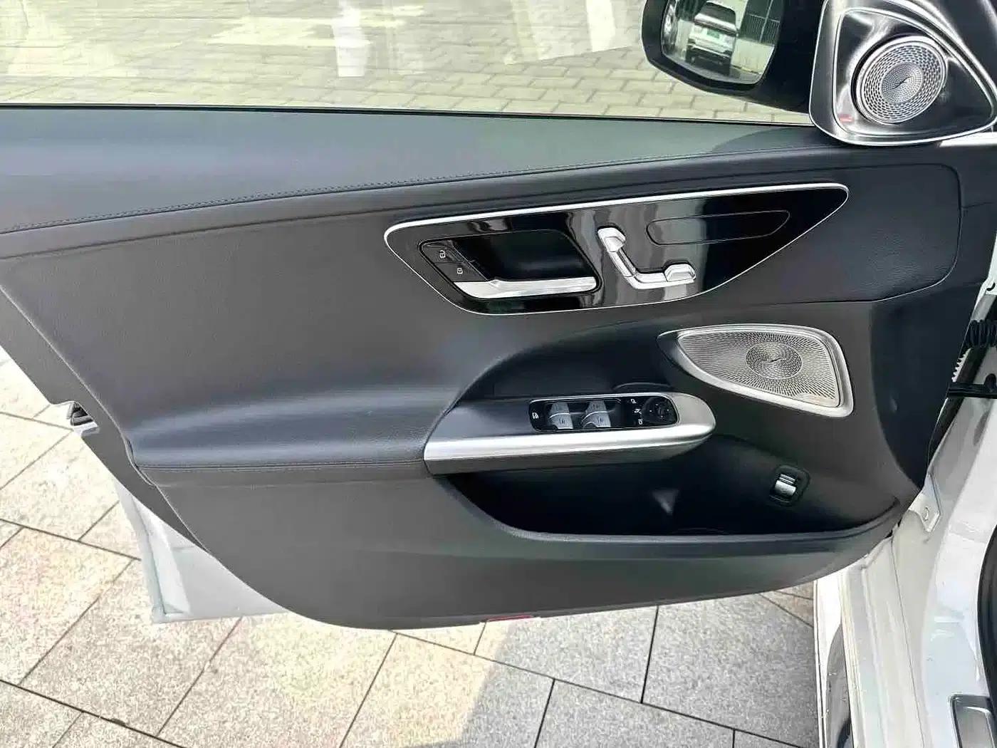 Mercedes-Benz C-Class 2022 Facelift C 260 L Sport Night Edition — миниатюра 11