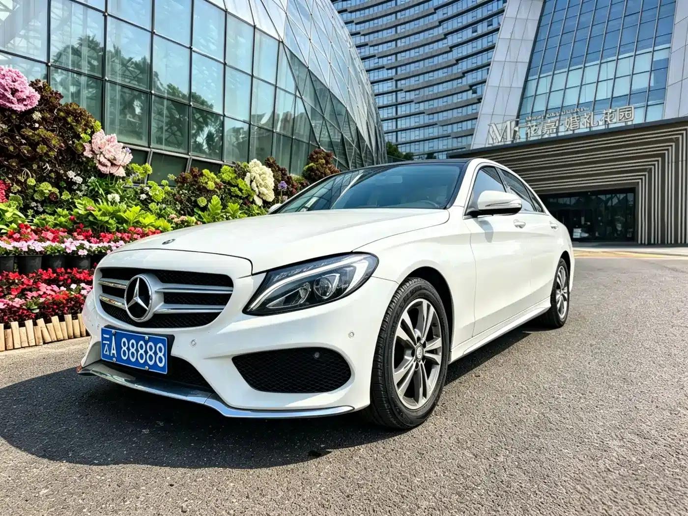 Mercedes-Benz C-Class 2015 Facelift C 200 L Sport — миниатюра 1