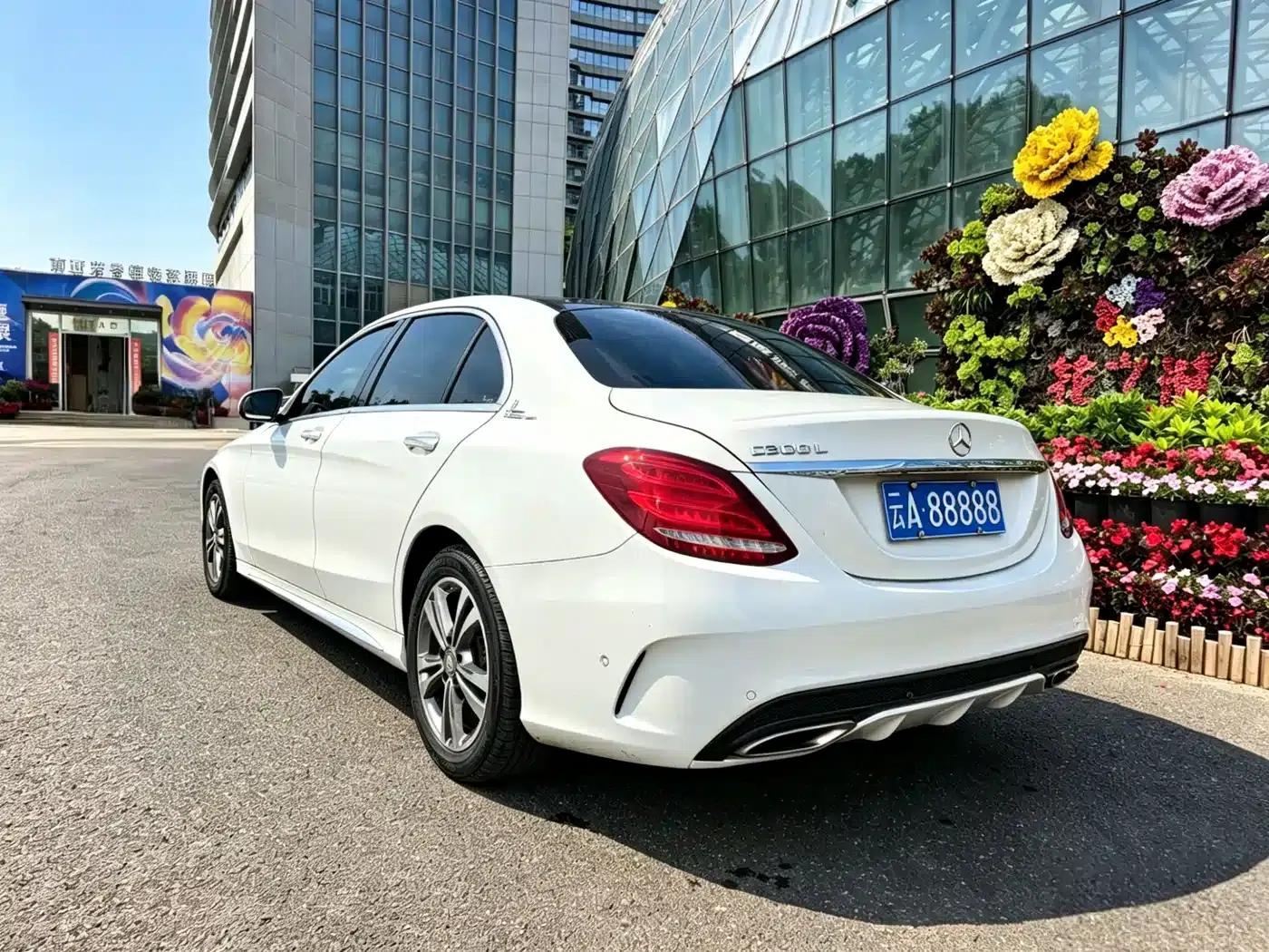 Mercedes-Benz C-Class 2015 Facelift C 200 L Sport — миниатюра 14