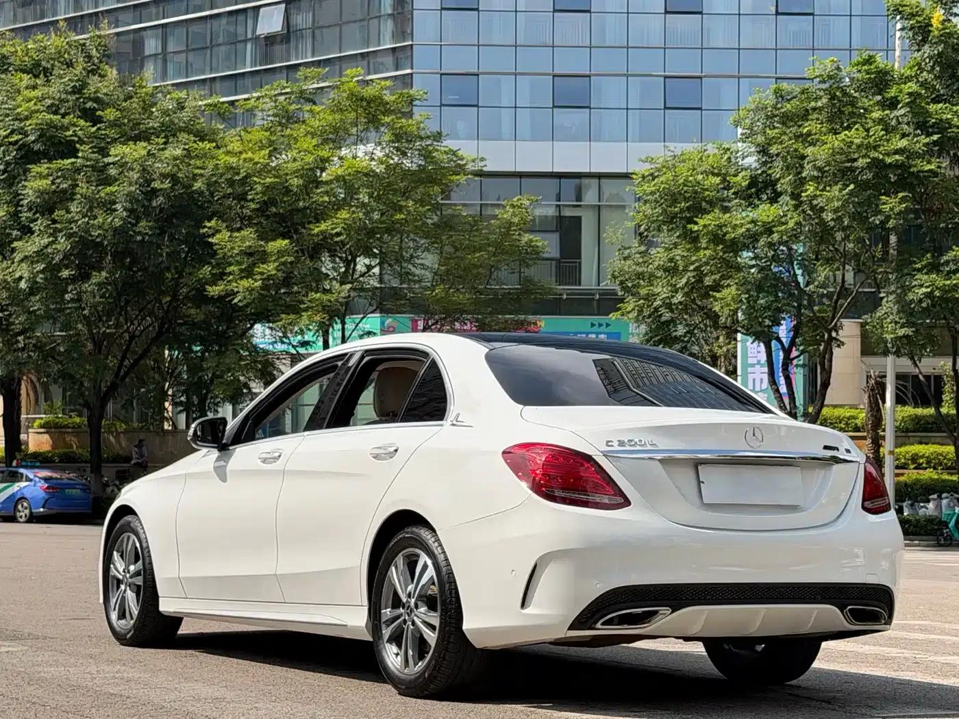 2018 Mercedes-Benz C-Class C 200 L Sport Edition — миниатюра 7