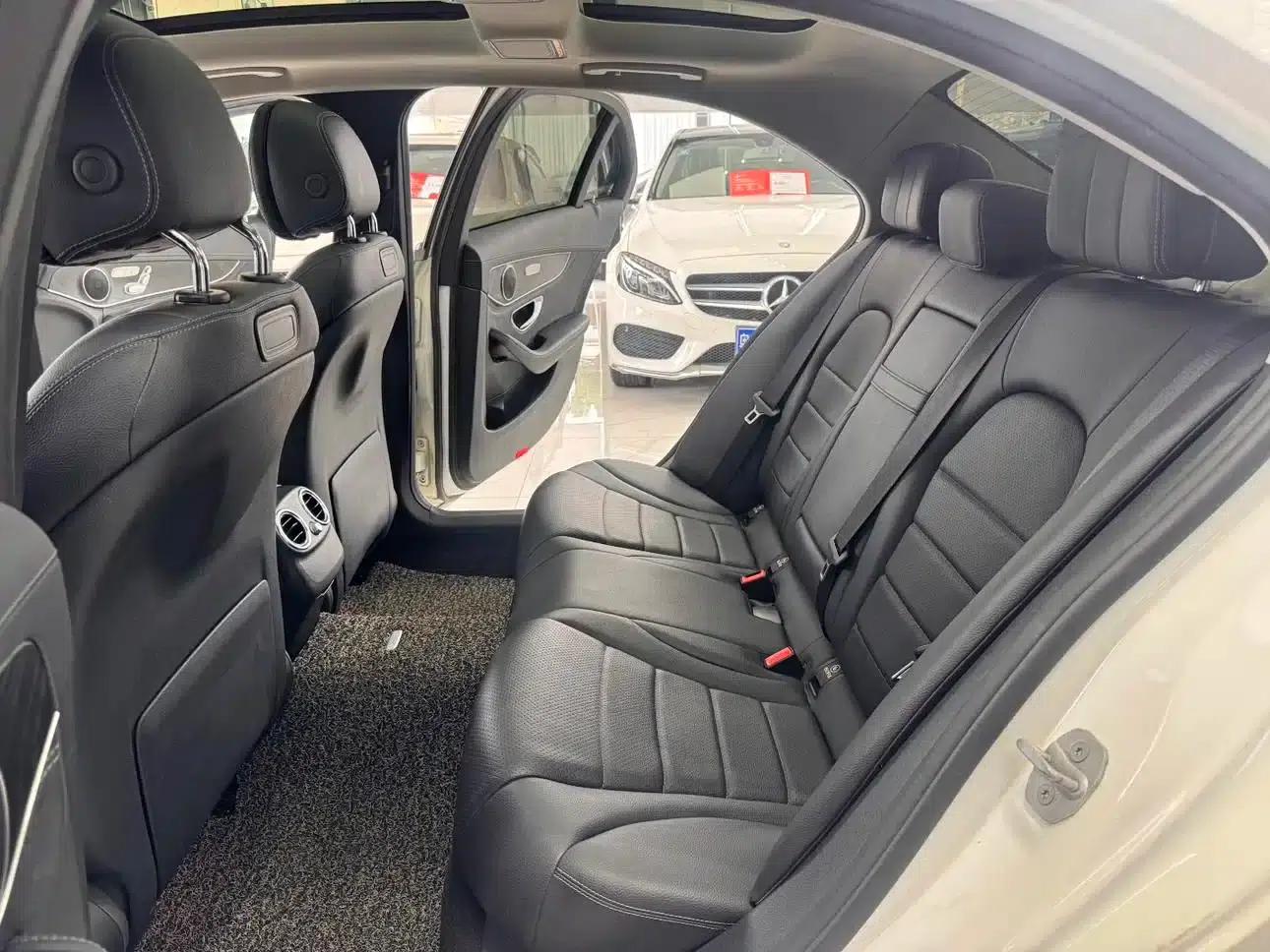 Mercedes-Benz C-Class 2015 Facelift C 200 L Sport — миниатюра 18