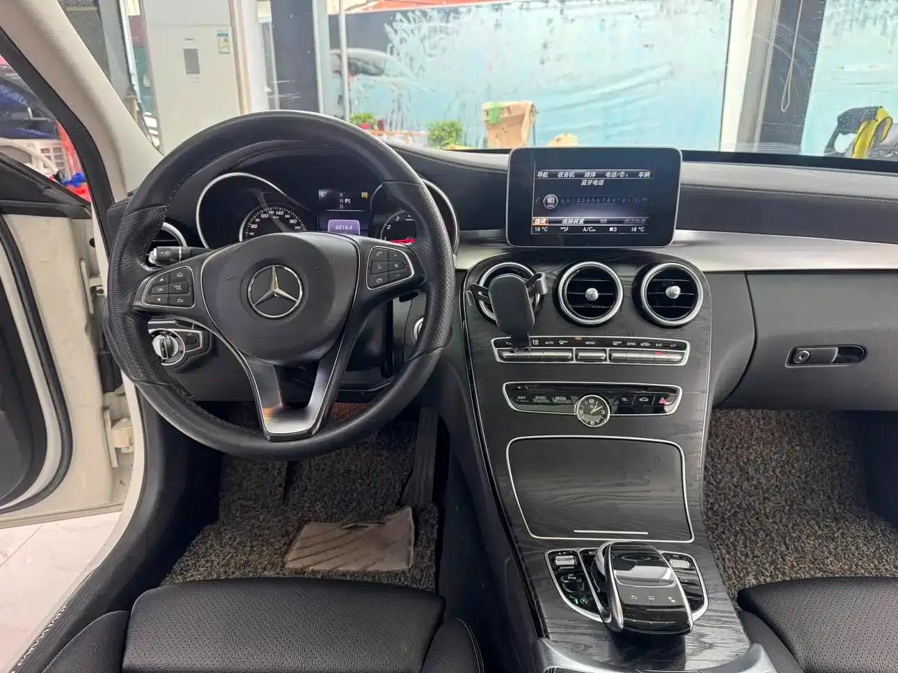 Mercedes-Benz C-Class 2015 Facelift C 200 L Sport — миниатюра 20