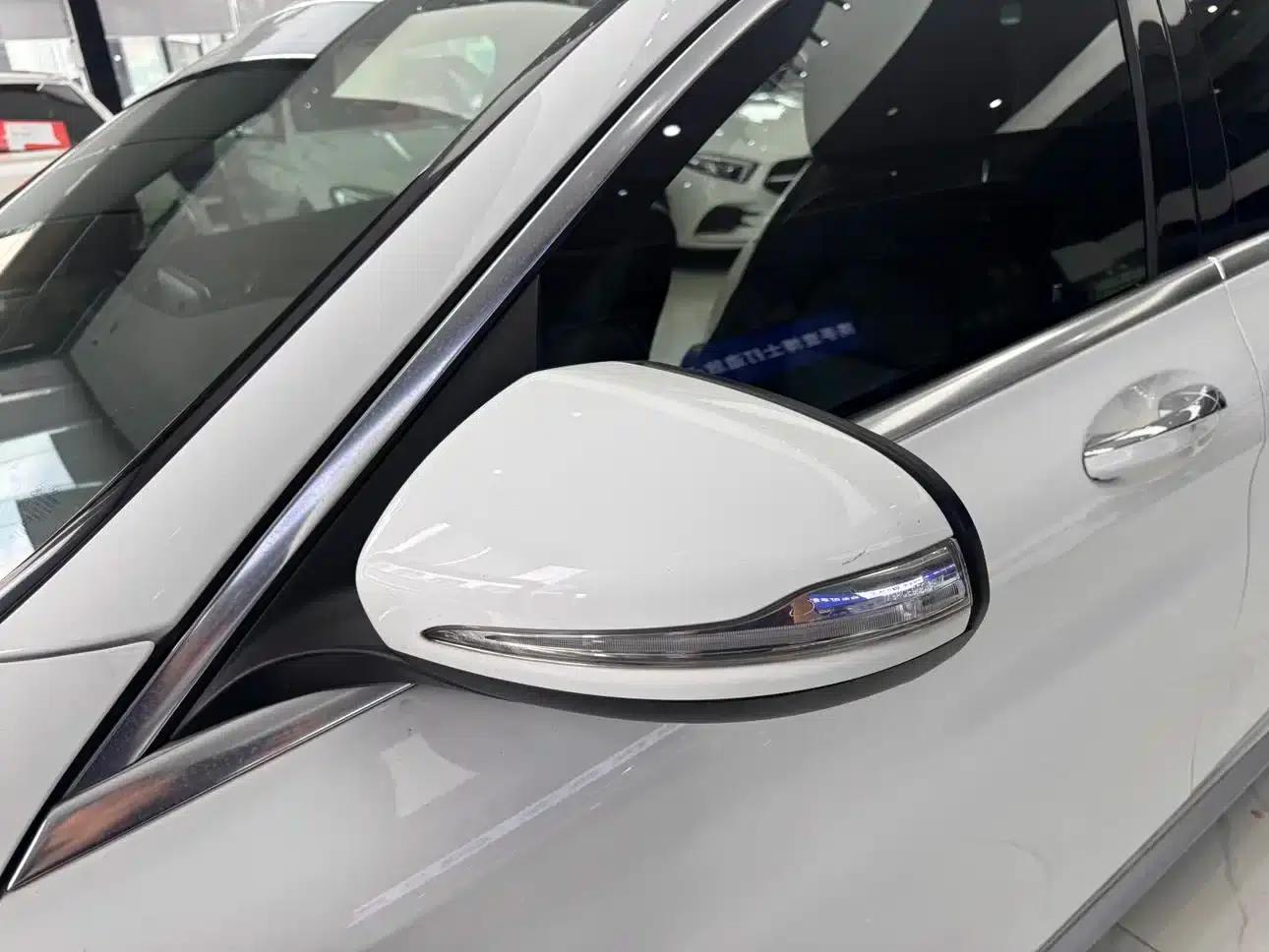 Mercedes-Benz C-Class 2015 Facelift C 200 L Sport — миниатюра 28