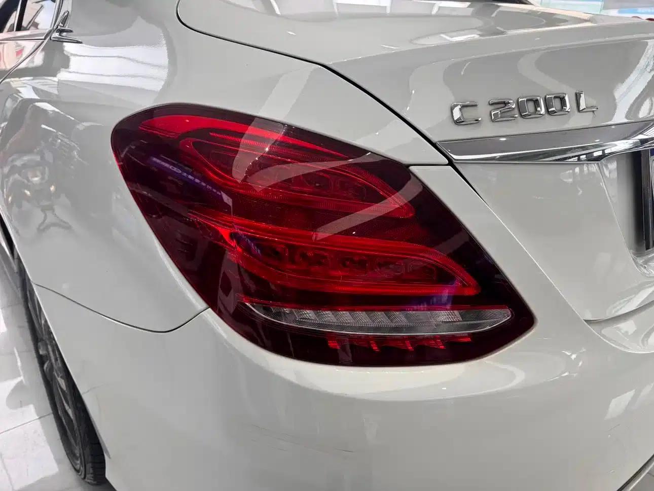 Mercedes-Benz C-Class 2015 Facelift C 200 L Sport — миниатюра 29