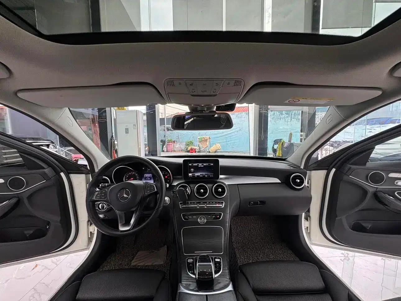 Mercedes-Benz C-Class 2015 Facelift C 200 L Sport — миниатюра 8