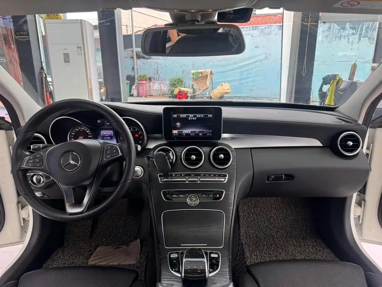 Mercedes-Benz C-Class 2015 Facelift C 200 L Sport — миниатюра 9