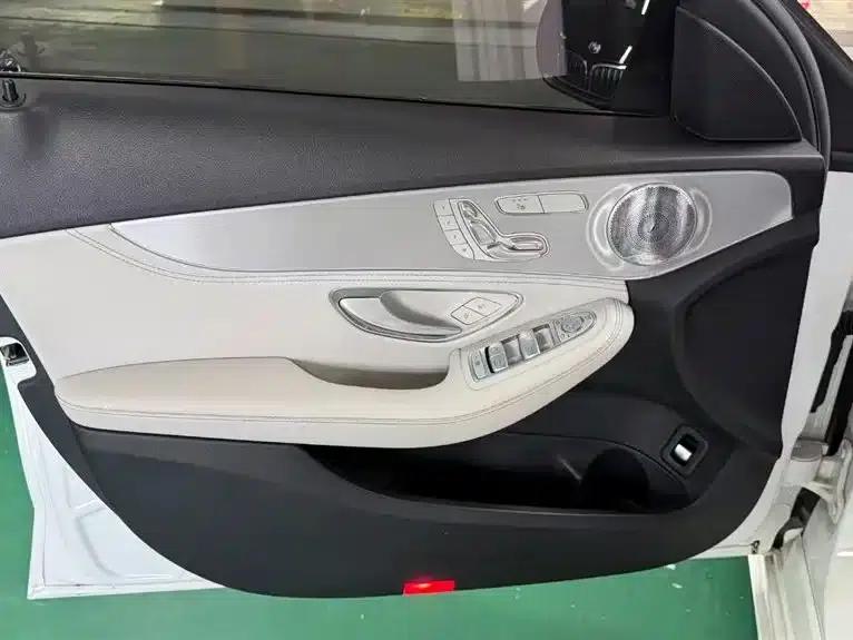 2018 Mercedes-Benz C-Class C 300 Sport Edition — миниатюра 12