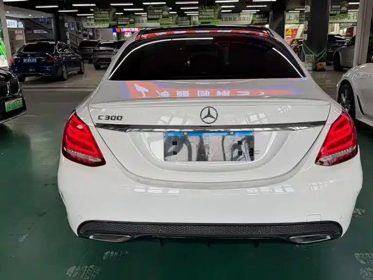 2018 Mercedes-Benz C-Class C 300 Sport Edition — миниатюра 15