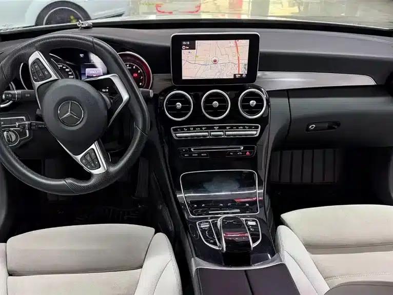 2018 Mercedes-Benz C-Class C 300 Sport Edition — миниатюра 3