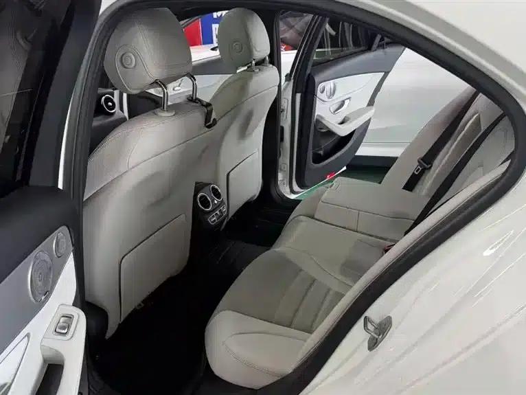 2018 Mercedes-Benz C-Class C 300 Sport Edition — миниатюра 9