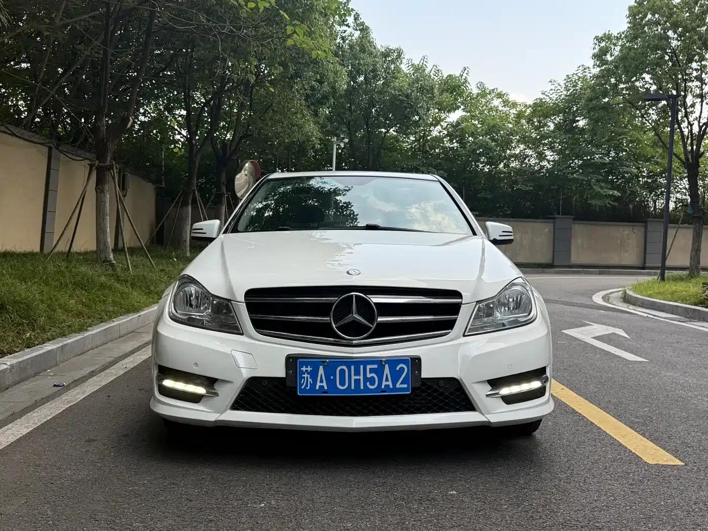 2013 Mercedes-Benz C-Class C 260 Elegance Grand Edition — миниатюра 2