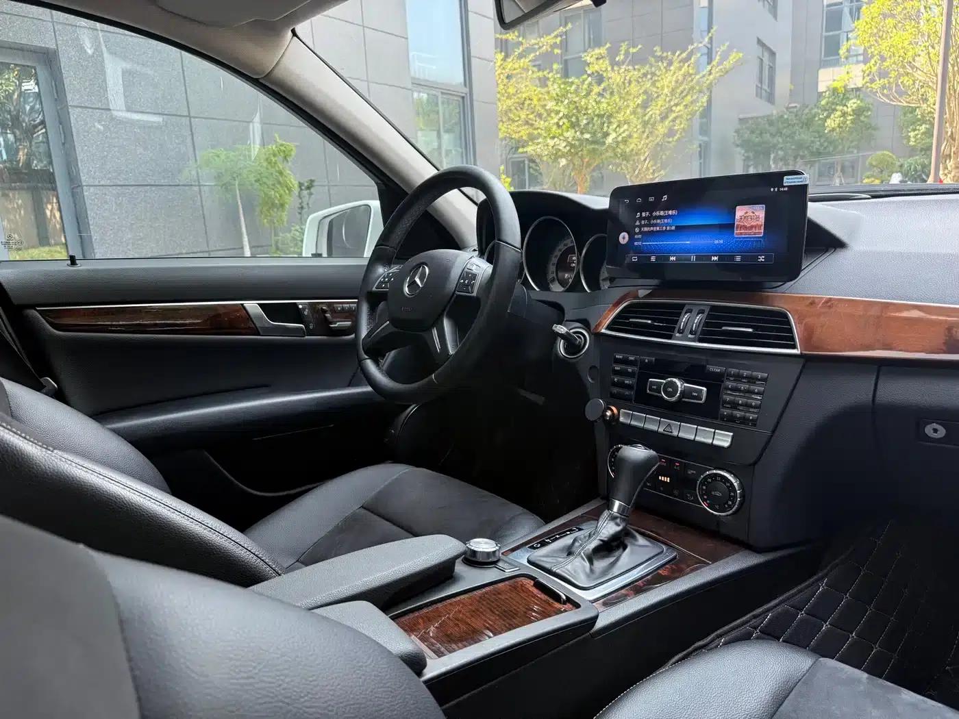 2013 Mercedes-Benz C-Class C 260 Elegance Grand Edition — миниатюра 15