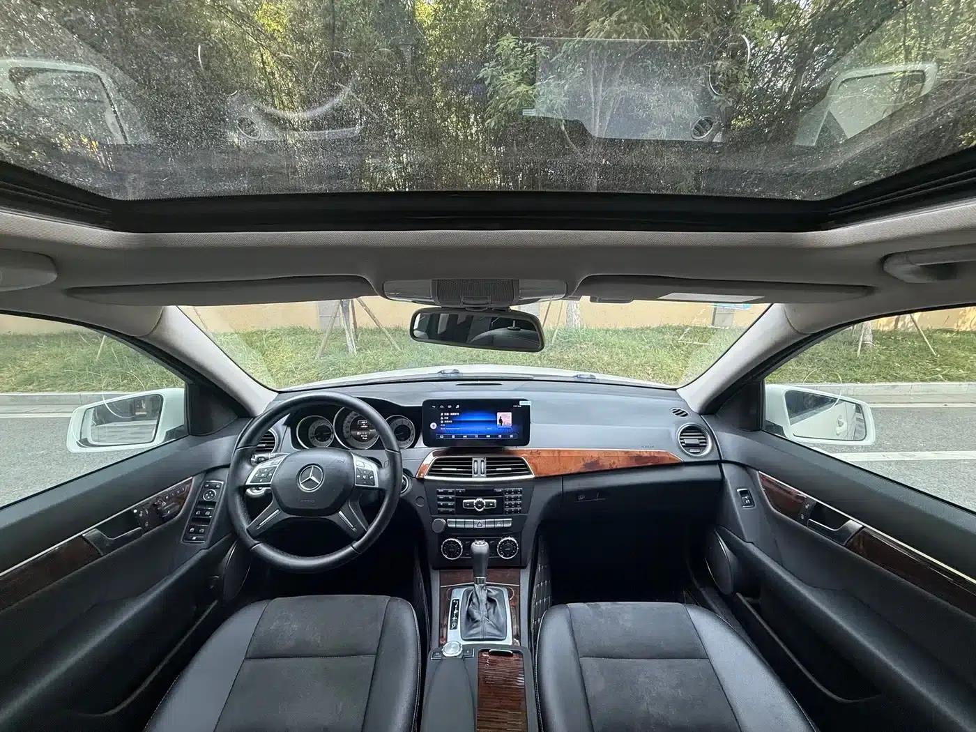 2013 Mercedes-Benz C-Class C 260 Elegance Grand Edition — миниатюра 17