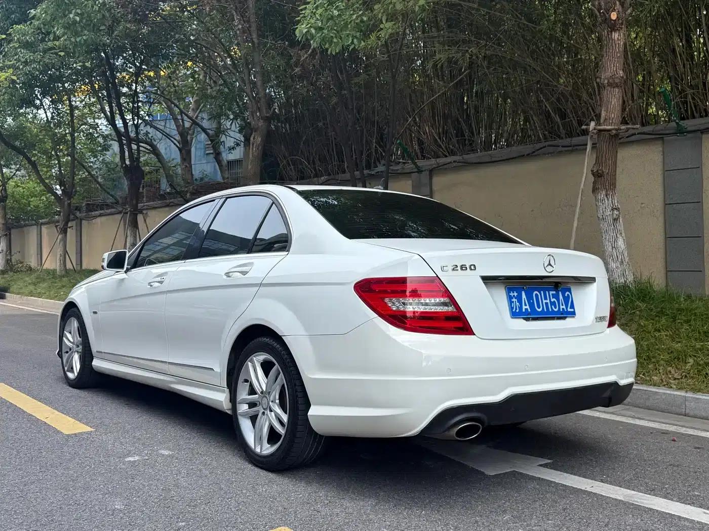 2013 Mercedes-Benz C-Class C 260 Elegance Grand Edition — миниатюра 4