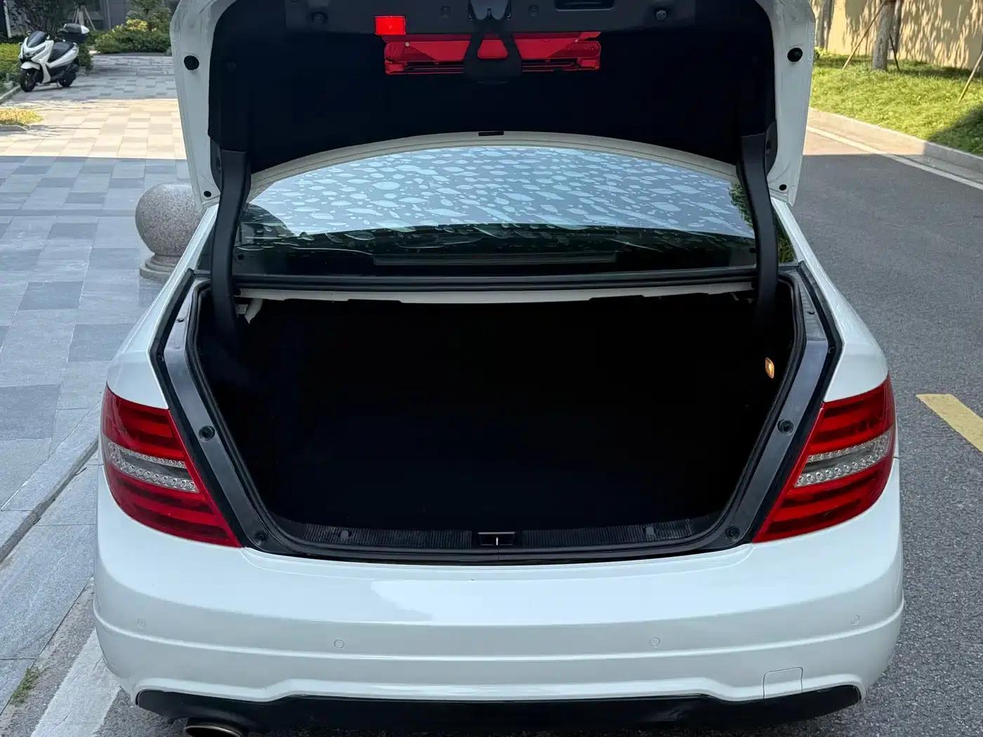 2013 Mercedes-Benz C-Class C 260 Elegance Grand Edition — миниатюра 9