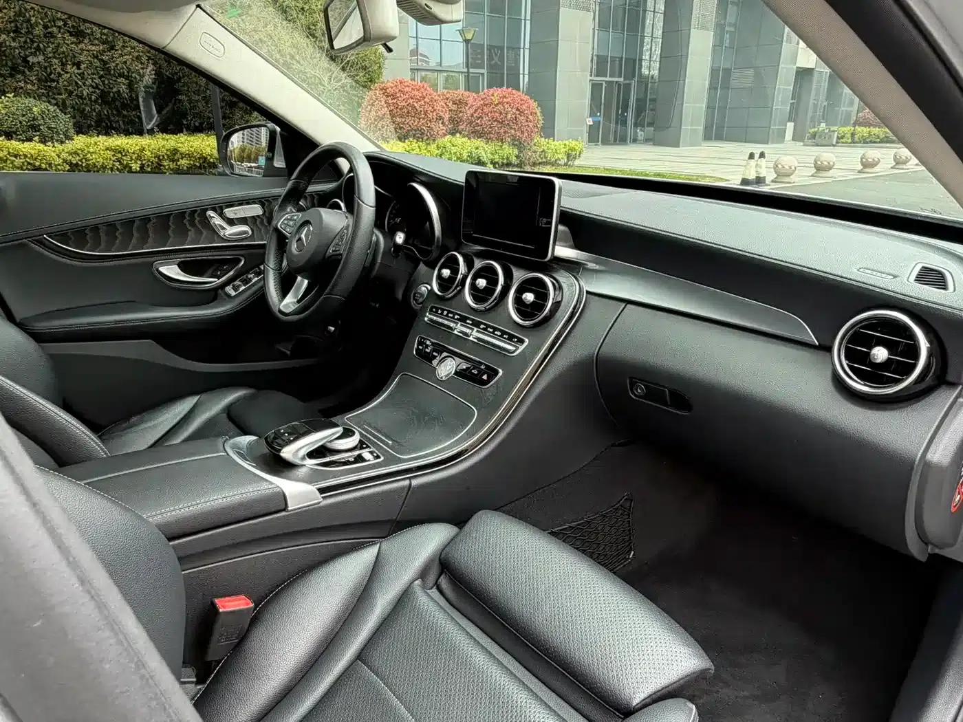 2018 Mercedes-Benz C-Class C 200 L Sport Edition — миниатюра 12