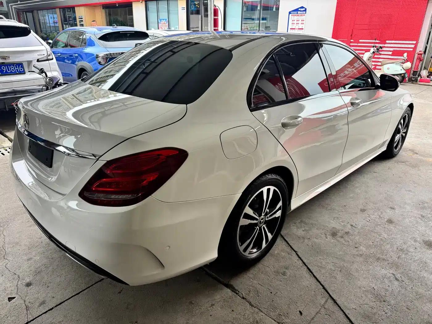 2018 Mercedes-Benz C-Class C 200 Sport Edition — миниатюра 10