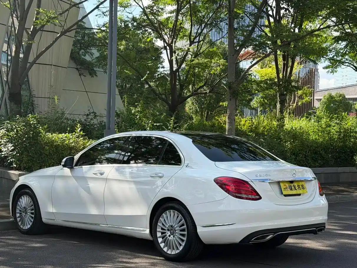 2015 Mercedes-Benz C-Class C 200 L — миниатюра 4