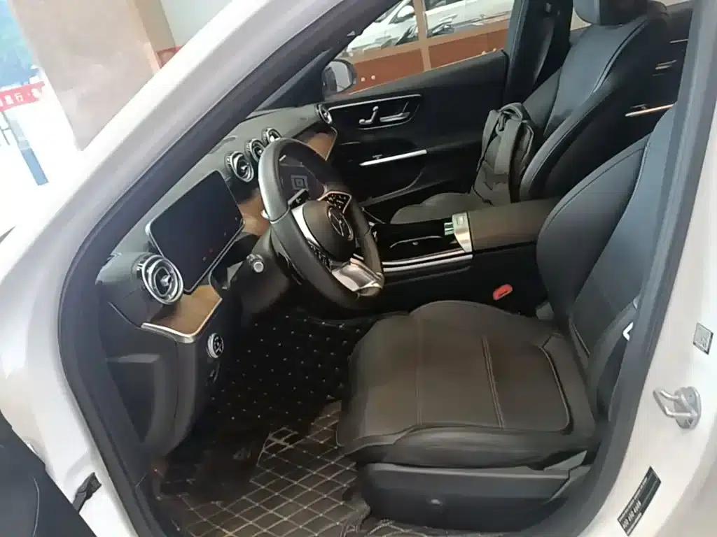 2023 Mercedes-Benz C-Class C 260 L — миниатюра 15