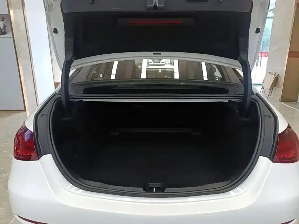 2023 Mercedes-Benz C-Class C 260 L — миниатюра 19
